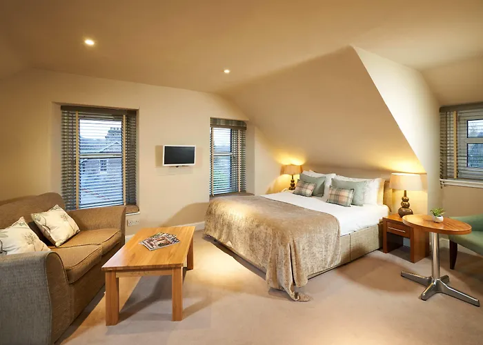 Poppies Hotel